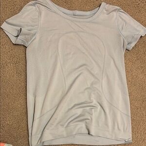 lululemon athletica Light Gray Short Sleeve Tee